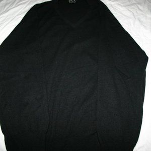 Luxurious Black 100% Cashmere Sweater in XL. V neck Treat yourself with this one
